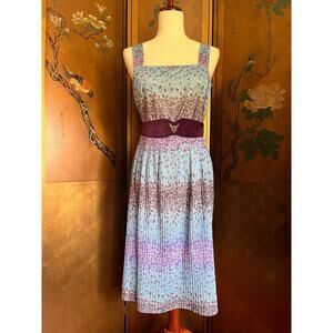 Vintage pleated dress with flowers in blue and purple, size L